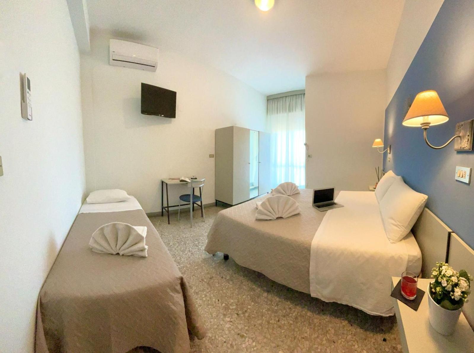 Hotel Alfa Rimini Exterior foto