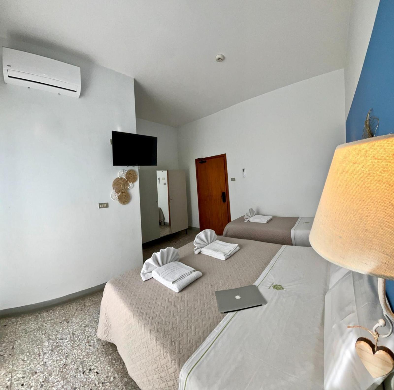 Hotel Alfa Rimini Exterior foto